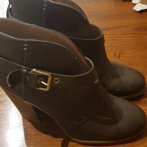 Size 10 Just Fab ankle boots